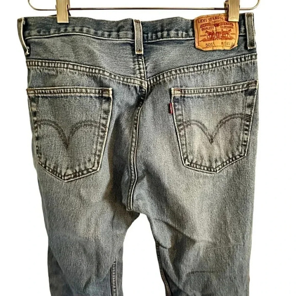 Levis 505 Jeans Mens 34X34 measure 31x32 Regular Fit Straight Leg Light Wash - Picture 6 of 12